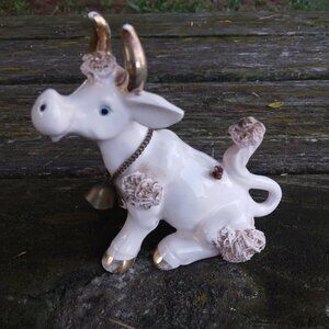 Vintage Spaghetti Ceramic Pink and Gold Cow w/ Fly ~ Very Unusual